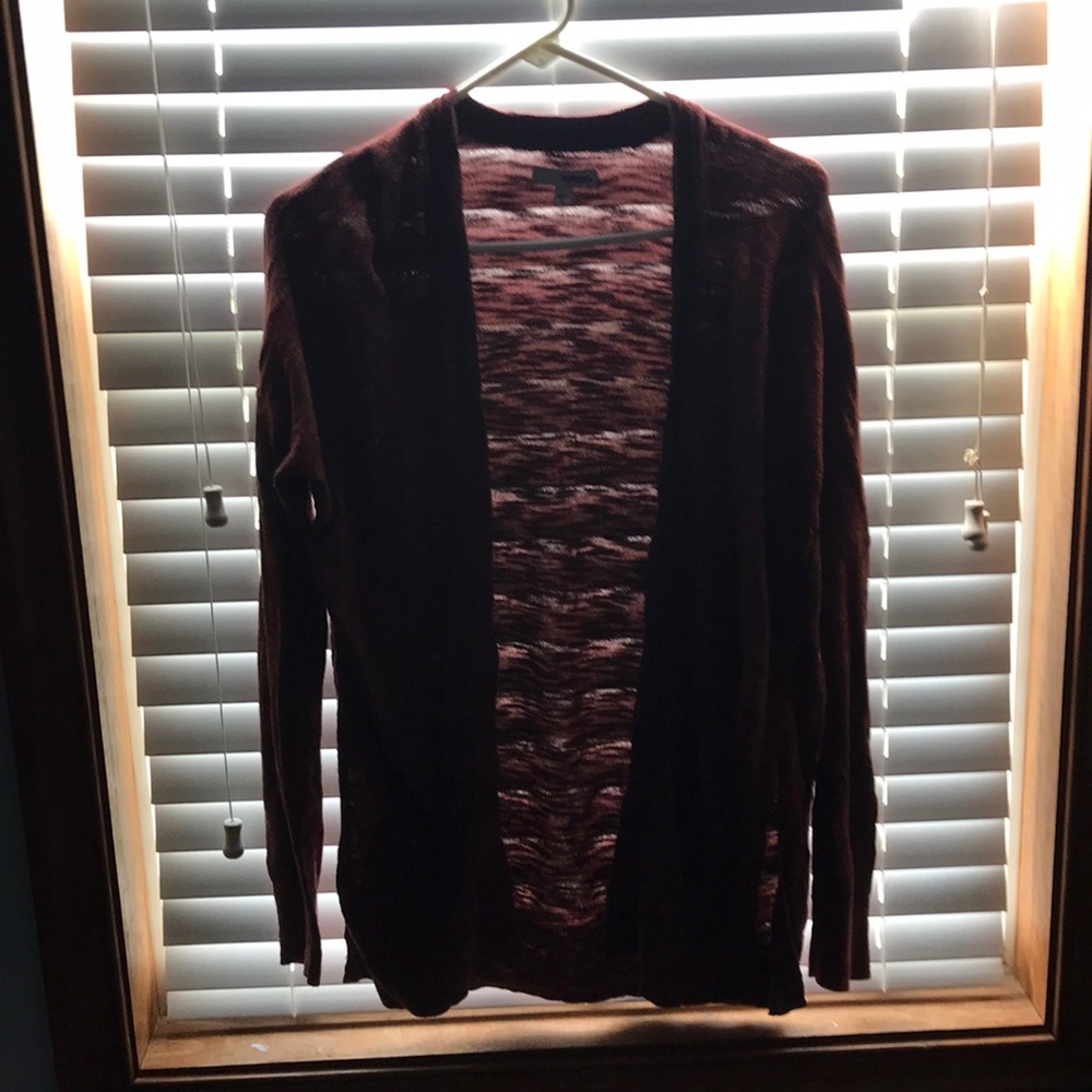 Brown cardigan with front pocket